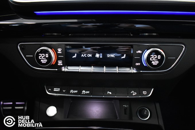 AUDI Q5 SPB 40 TDI quattro S tronic Identity Black